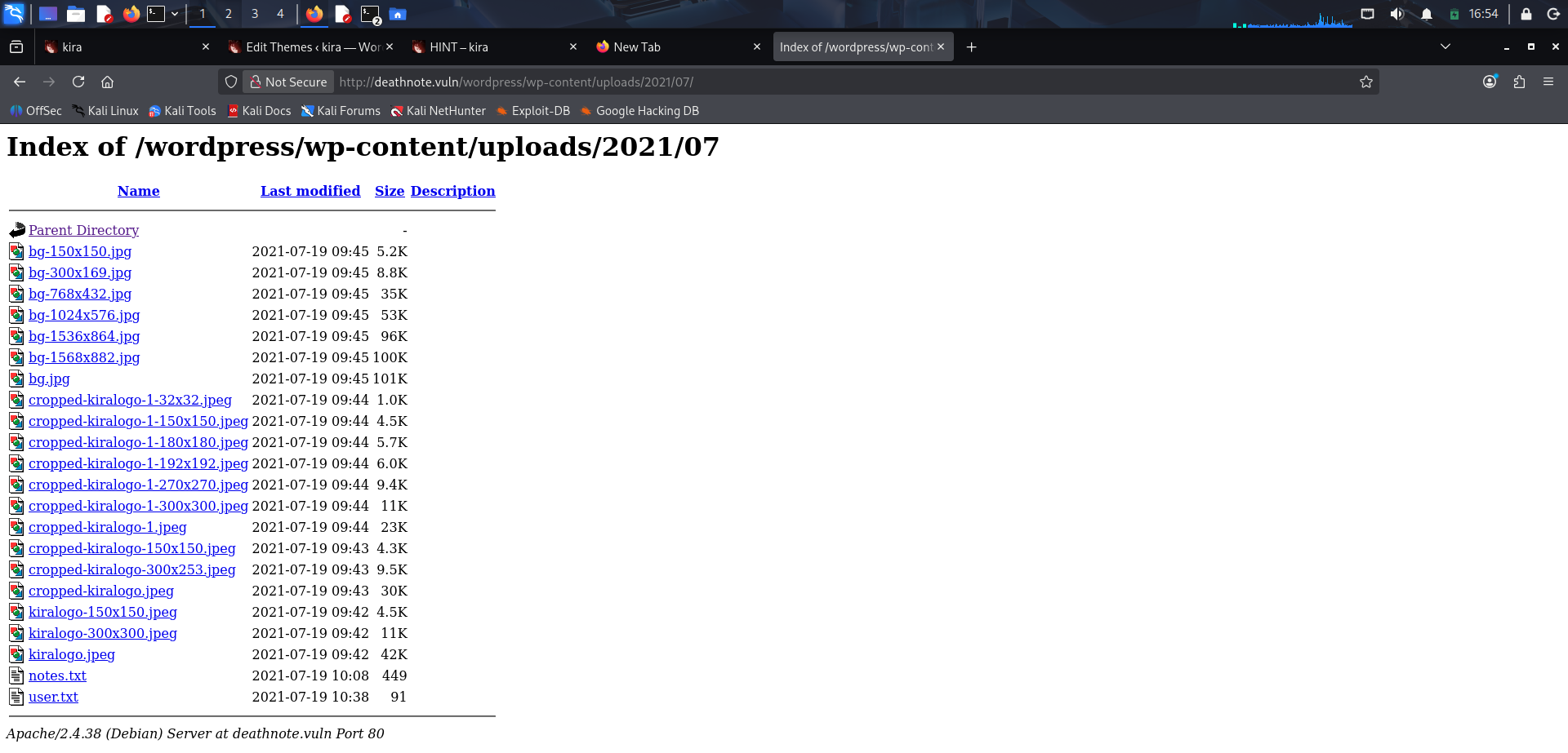 Listado del directorio uploads con archivos expuestos